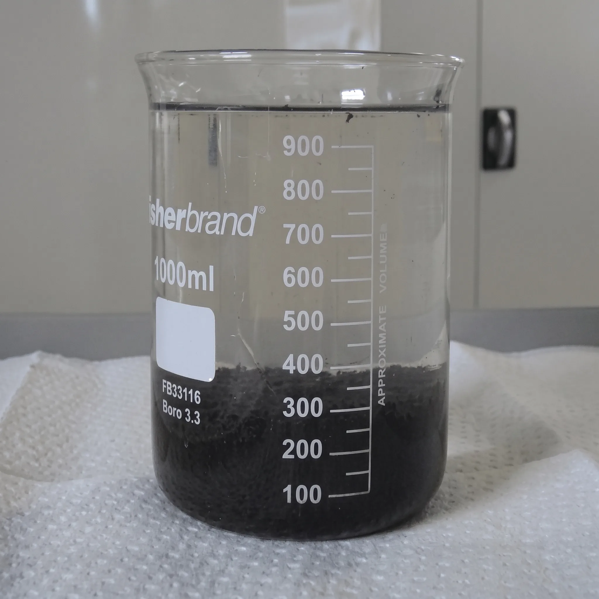 Uitgevlokte afvalwaterdispersie